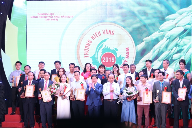 Các doanh nghiệp đạt danh hiệu Thương hiệu vàng nông nghiệp Việt Nam 2019, do Tổng hội Nông nghiệp và Phát triển nông thôn tổ chức.