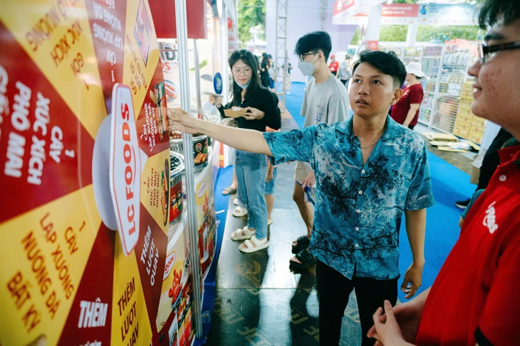 ngày không tiền mặt
