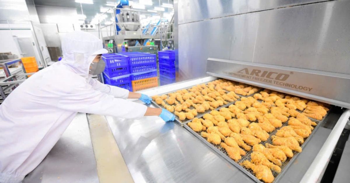 Dây chuyền sản xuất thực phẩm chế biến sẵn tại Nhà máy của LC Foods